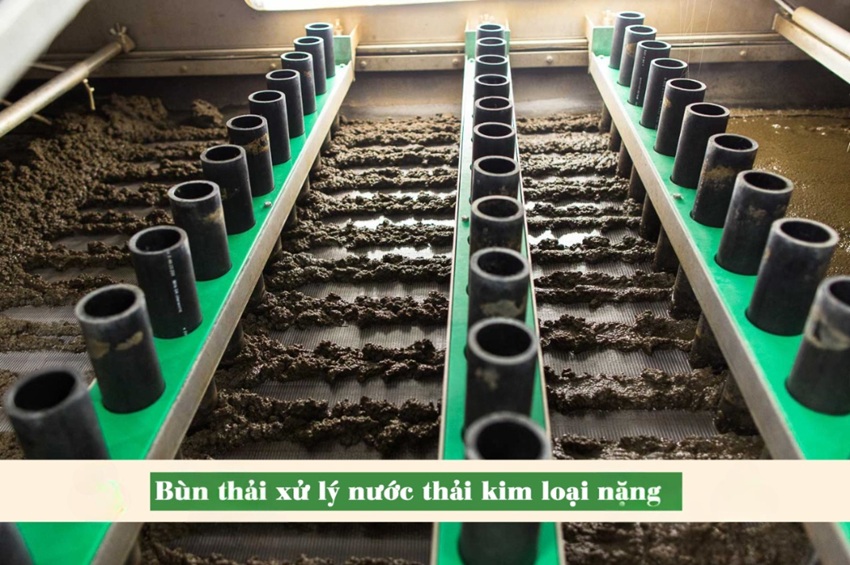 Bùn thải kim loại nặng